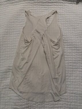 lululemon athletica White Cross-Back Tank Top